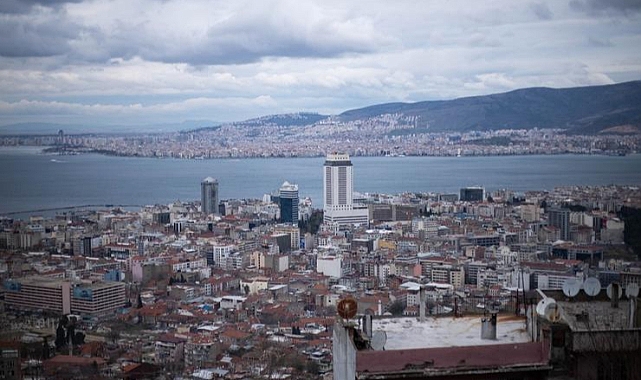 İzmir, Uluslararası Avrupa Demokrasi Başkenti Şehirler Ağı’na Katıldı