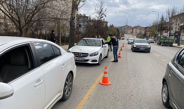 Çorum polisinin şok uygulamaları sürüyor