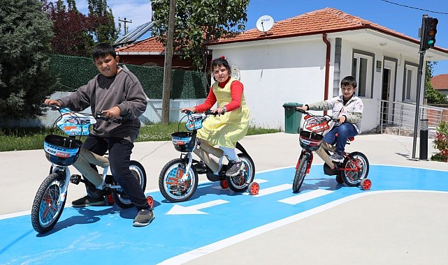 Özel öğrenciler trafik parkla sosyal hayata adapte oluyor