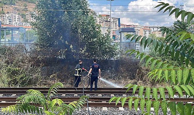 Hızlı tren rayında çıkan yangını canlarını hiçe sayarak söndürdüler