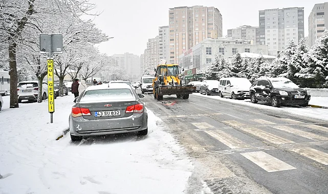 İstanbul'da karla etkin mücadele devam ediyor