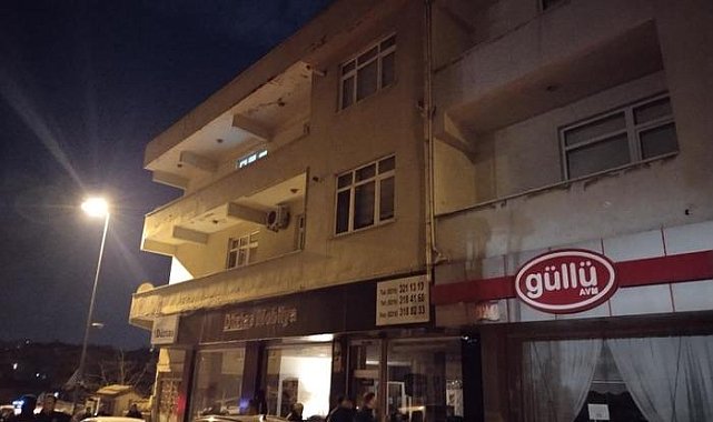 Üsküdar'da hareketli saatler! İki bina tahliye edildi... Toprak kayması endişe yarattı