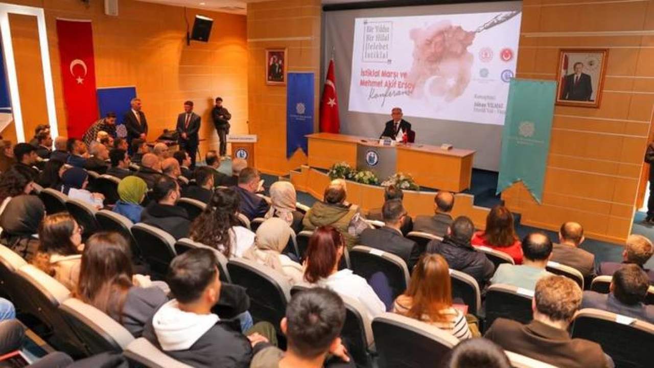 Bayburt’ta ‘İstiklal Marşı ve Mehmet Akif Ersoy’ konferansı düzenlendi