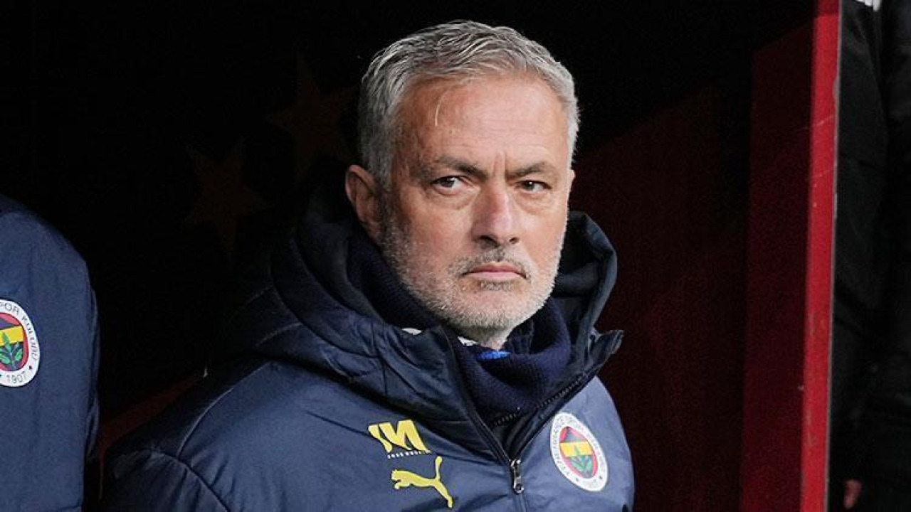 Fenerbahçe Rangers maçı öncesi Mourinho'dan gönderme! 'Normal bir savaş olacağını düşünmüştüm'