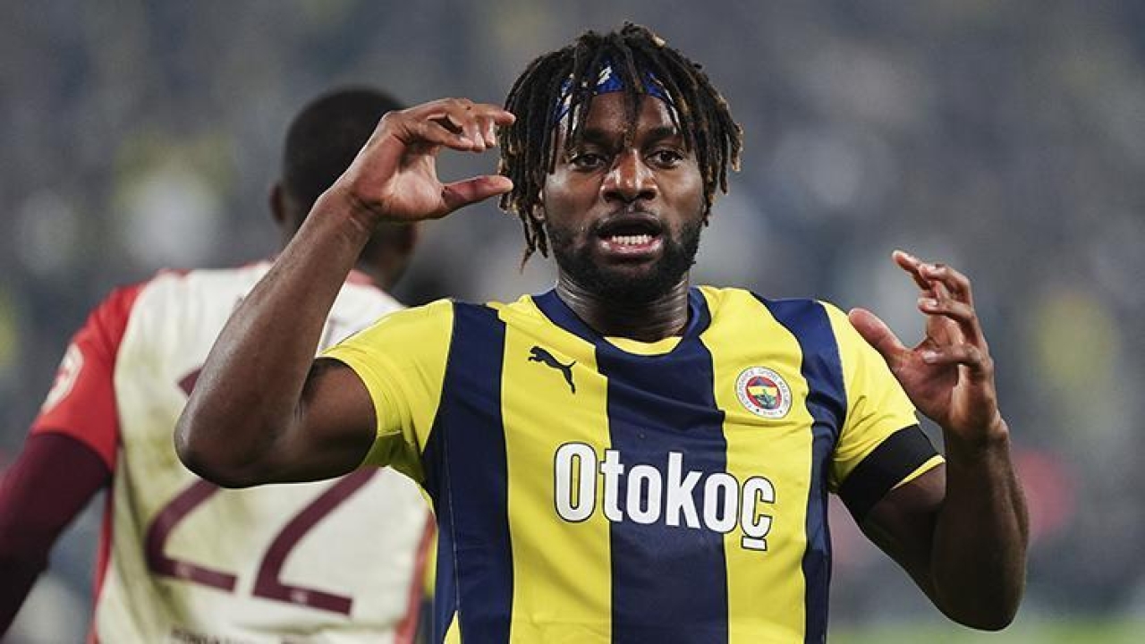 Fenerbahçeli Saint-Maximin'den olay paylaşım! Jose Mourinho'dan yanıt