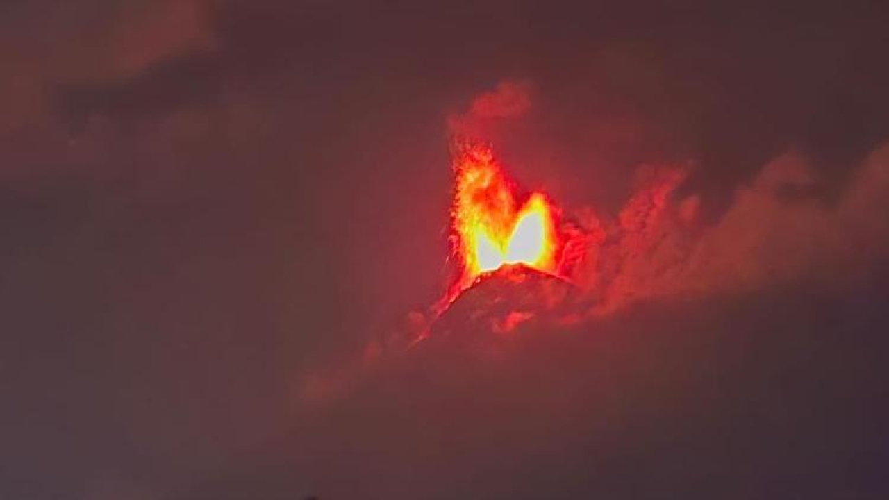 Fuego Yanardağı patladı! Yüzlerce aileye tahliye