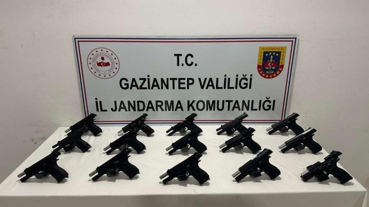 Gaziantep'te kaçak silahlar ele geçirildi: 3 tutuklama