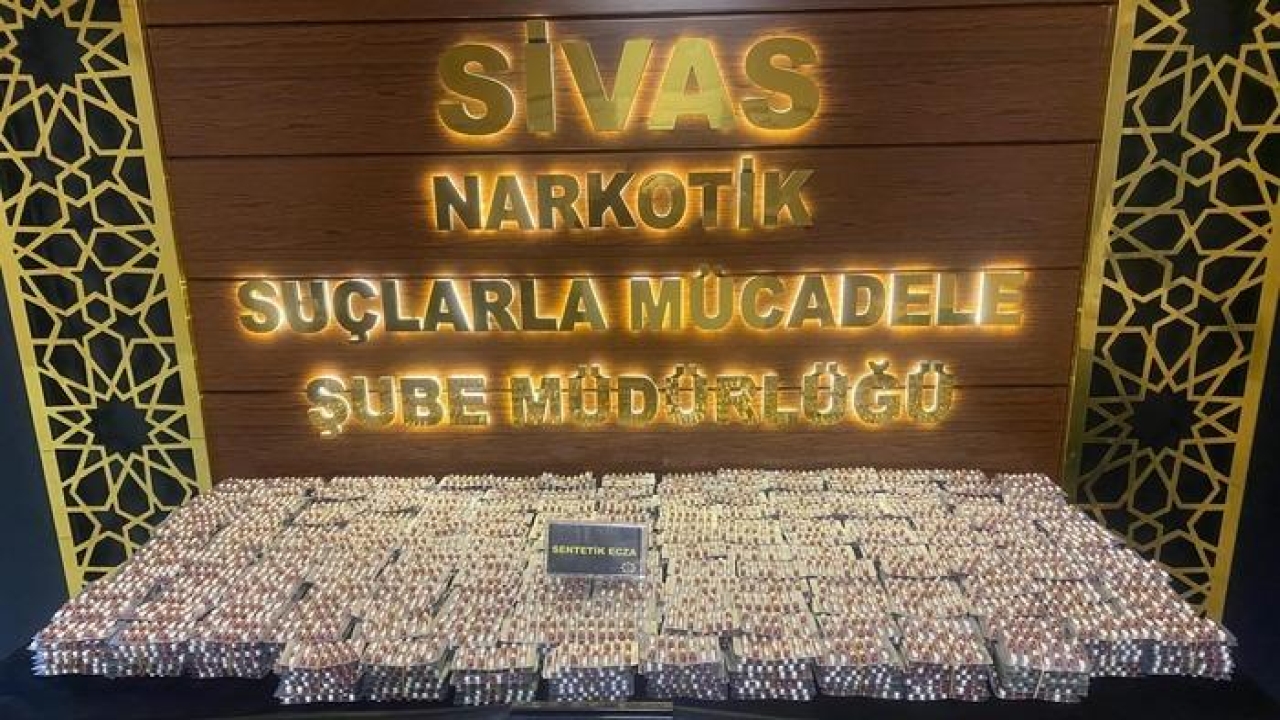 Sivas'ta narkotik operasyonu: Binlerce sentetik ecza ele geçirildi